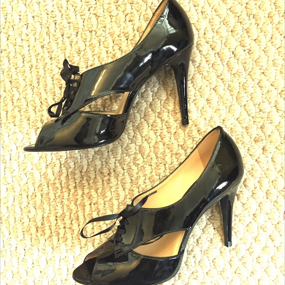 ANNE KLEIN Patent Lace-Up Peep Toe Pumps